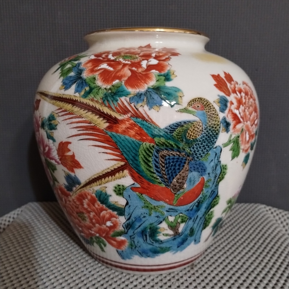 Vintage Japanese Kutani Birds and Flowers Porcelain Vase Showa Era
